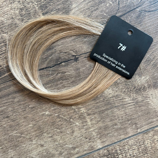 extensions adhésives moka cheveux naturels russes 10A HairBlowPro reflets naturels brillance longue tenue
